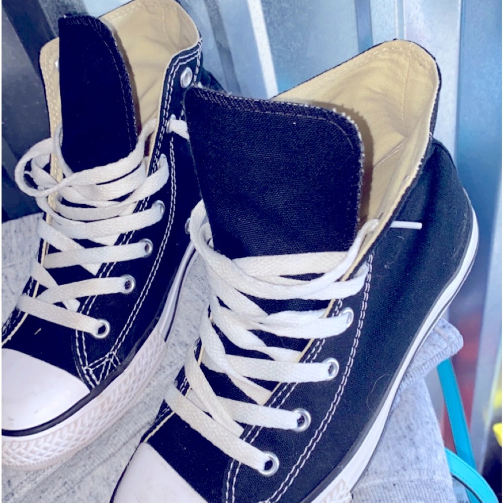 Converse still like brand new a bit small for me